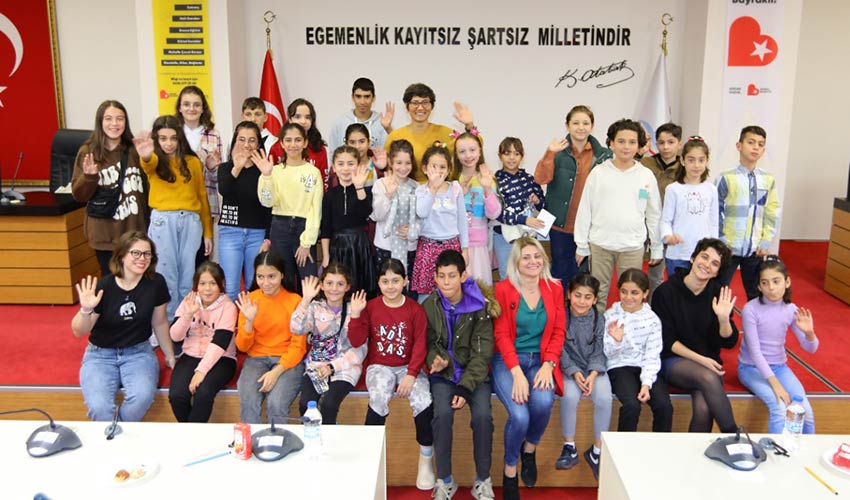 Yarınları biz kuracağız