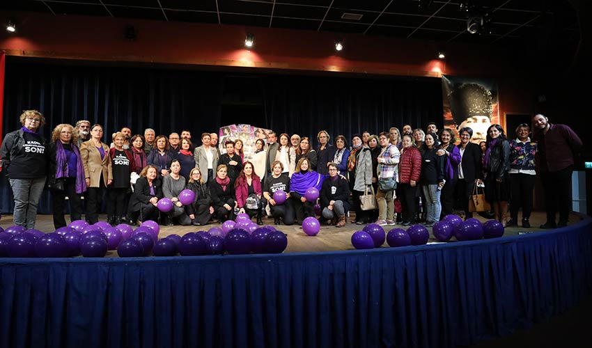 Narlıdereli kadınlar şiddete karşı el ele