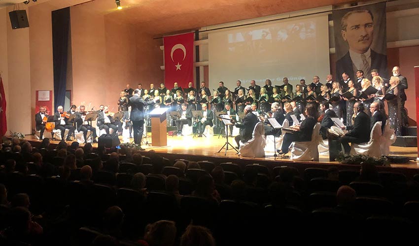 İzmir Devlet Klasik Türk Müziği Korosu İle Öğretmenler Günü Kutlaması