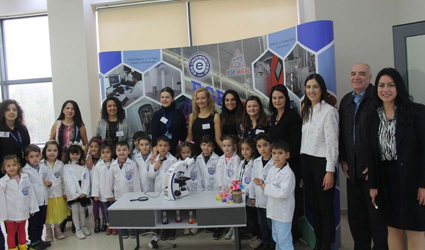 Küçük Düşler ile Mikroskopinin Büyüleyici Dünyasına Yolculuk