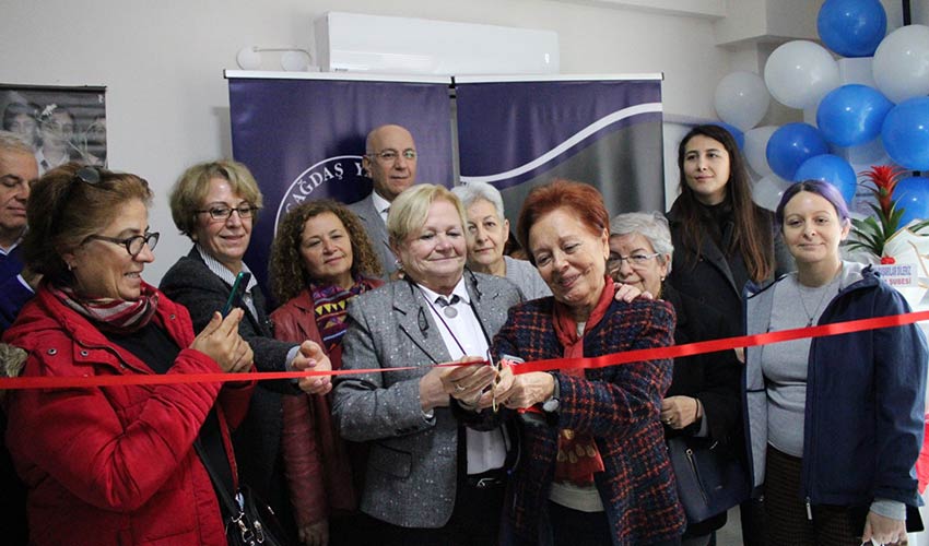 ÇYDD İzmir'den Bayraklı etkinlik merkezi açılışı