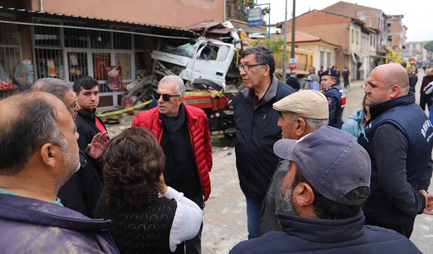 Yollarımızın tamamlanması Ödemiş ailesi adına çok çok iyi olur