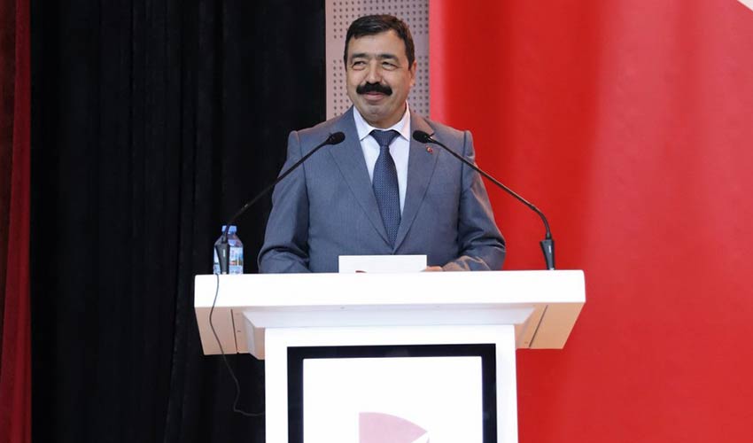 İKÇÜ’de Uluslararası Dijital Çağda Hukuk Sempozyumu