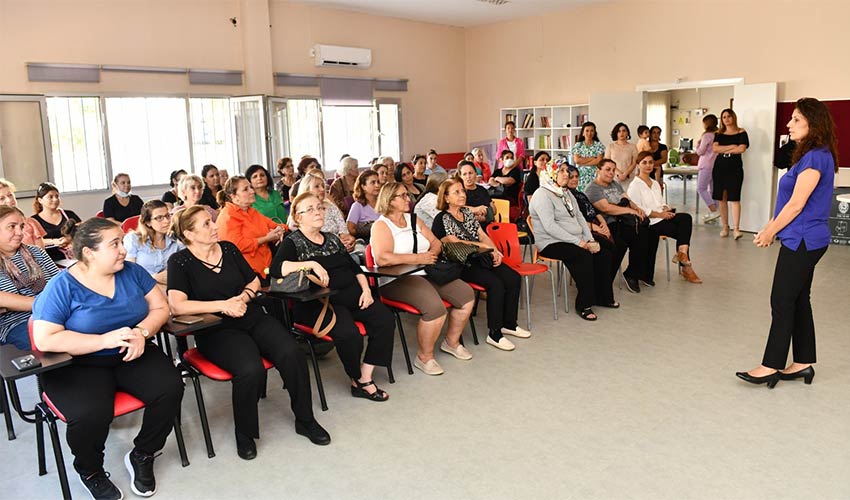 Çiğlili Kadınların Buluşma Adresi: Mor Akademi