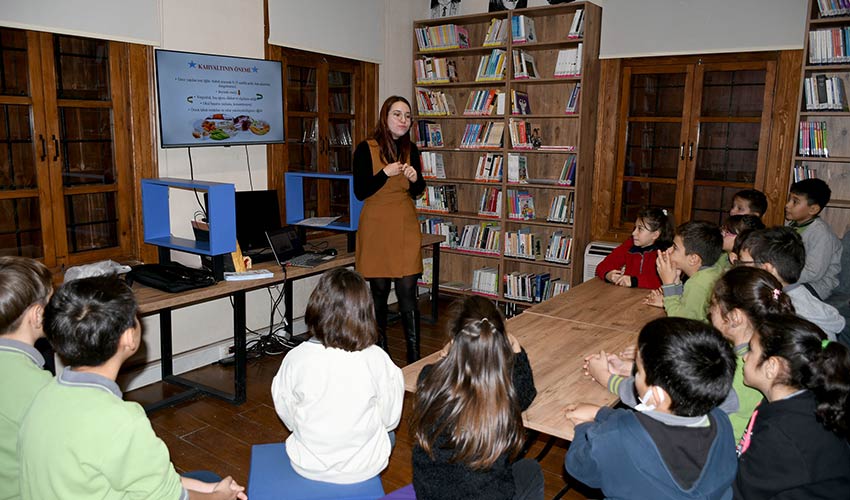 Seyakmer’de çocuklar hem öğreniyor hem de eğleniyor