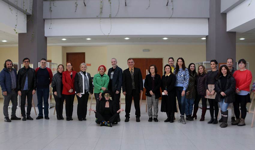 Genç İletişimciler kolajlarını sergilediler