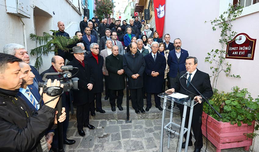 İsmet İnönü Konak’ta anıldı
