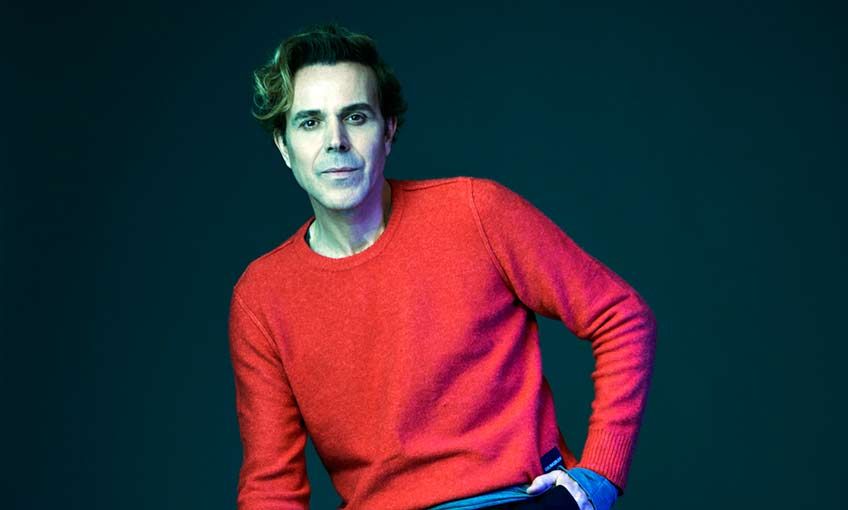 Soner Arıca’dan Sevgililer Günü armağanı