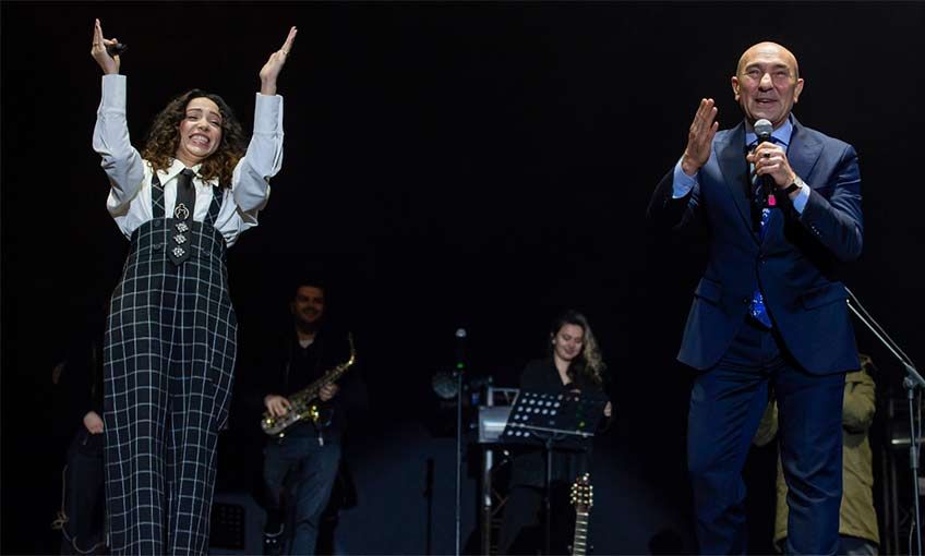 Bastık ve Piyancı sahne aldı