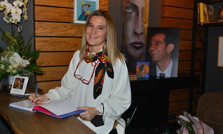 Siz hiç kendinizle buluştunuz mu? Okurlarıyla buluştu