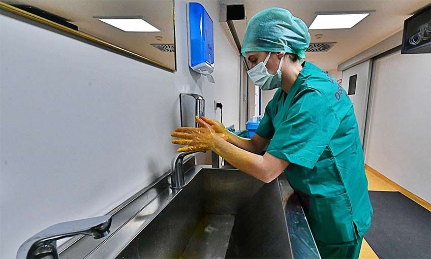 Eşrefpaşa Hastanesi’nin ameliyathanesi yeniden hizmete alındı