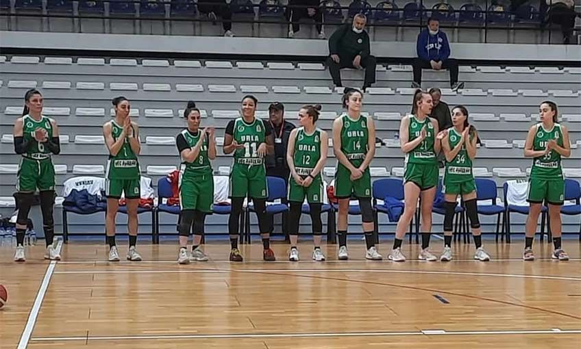 Urla' nın bayanları deplasmandan mağlup  dönüyor