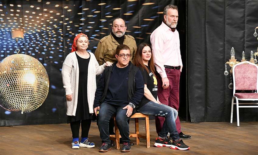 Pembe aslında siyahtır