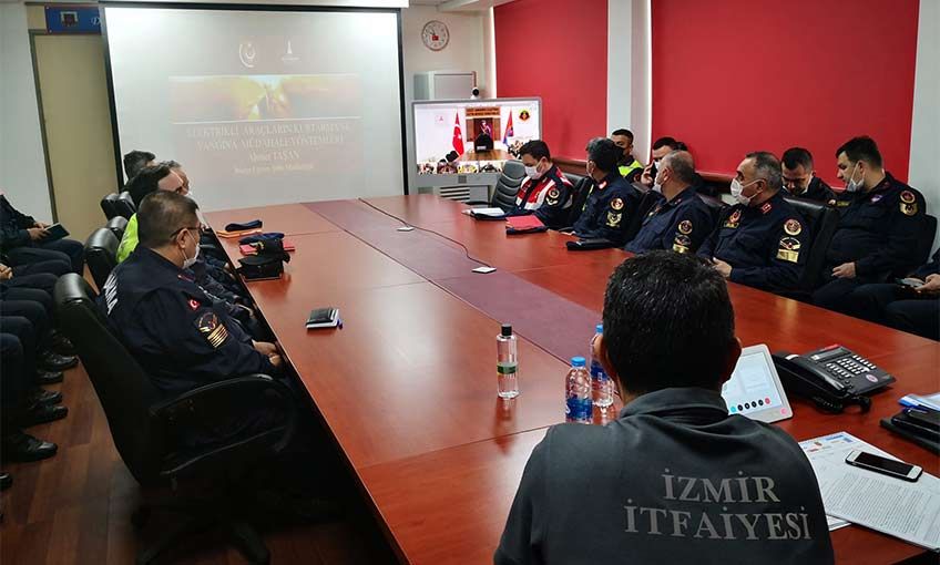 İtfaiye'den Jandarmaya Hibrit araç eğitimi