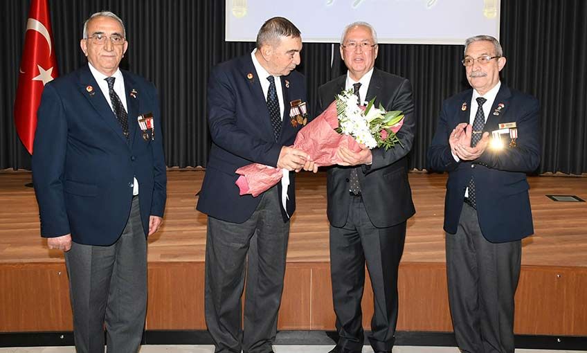 Karabağlar Belediyesi'nden gazi ve yakınlarına iftar