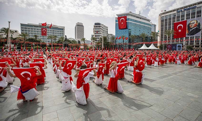 İzmir’de 23 Nisan coşkusu