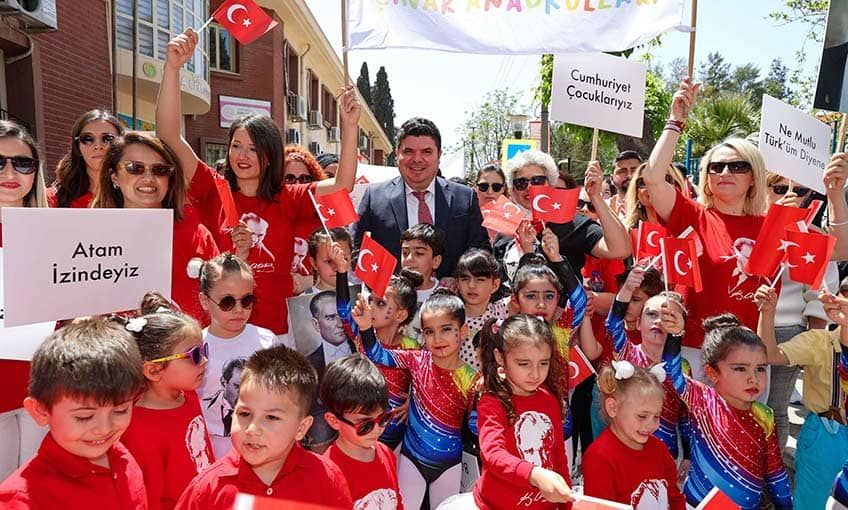 Buca’da 23 Nisan coşkusu