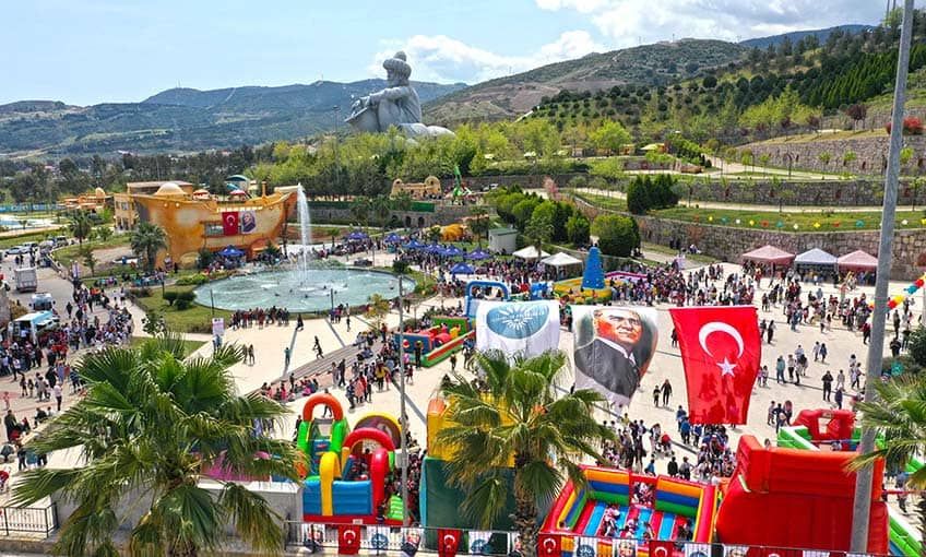 Karabağlar'da 23 Nisan Coşkusu