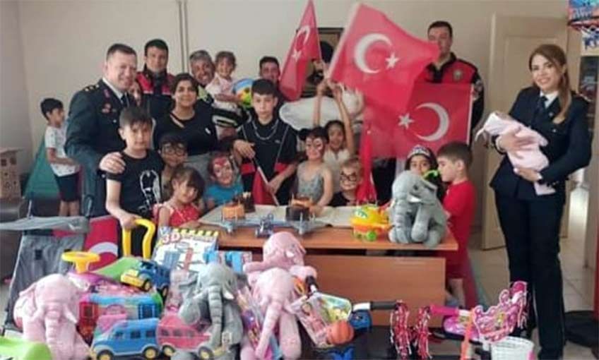 Erdoğan  çocukları unutmadı!