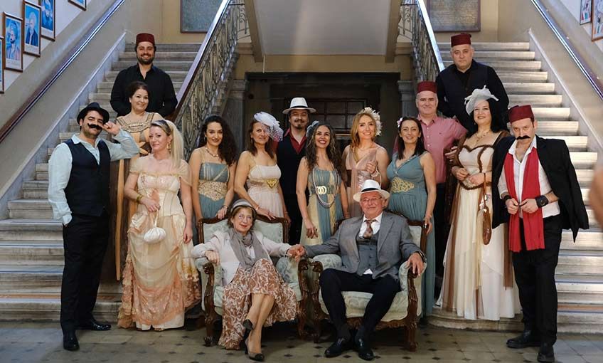 İzmir Aşkına yeniden sahnede