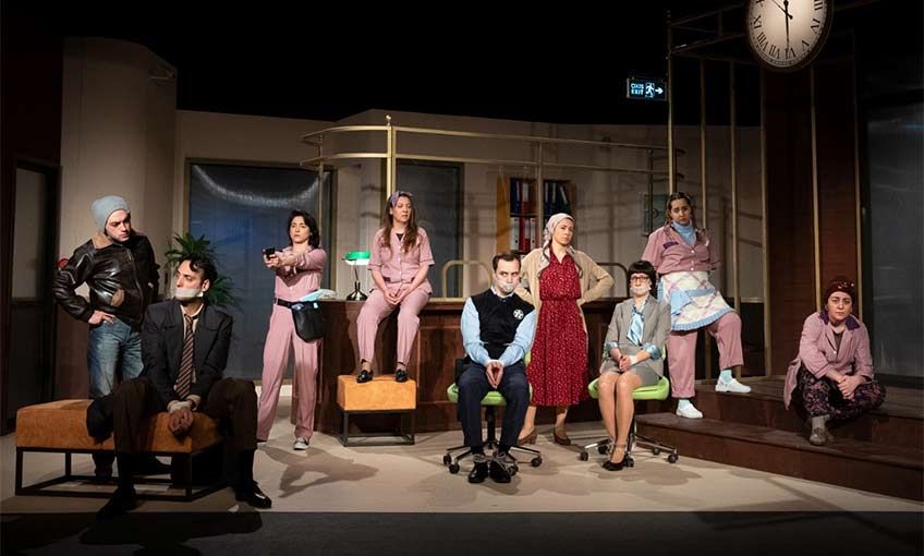 İzmir Şehir Tiyatroları’na 8 ödül birden!