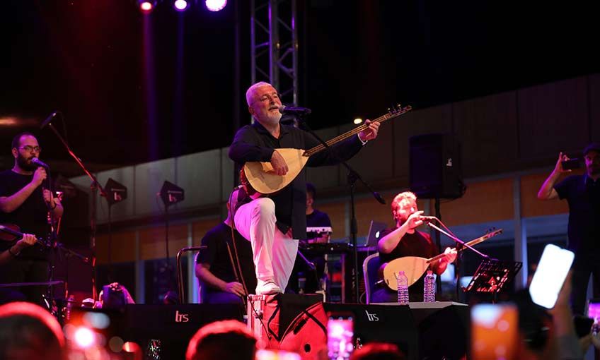 Narlıdere’de Onur Akın Rüzgarı