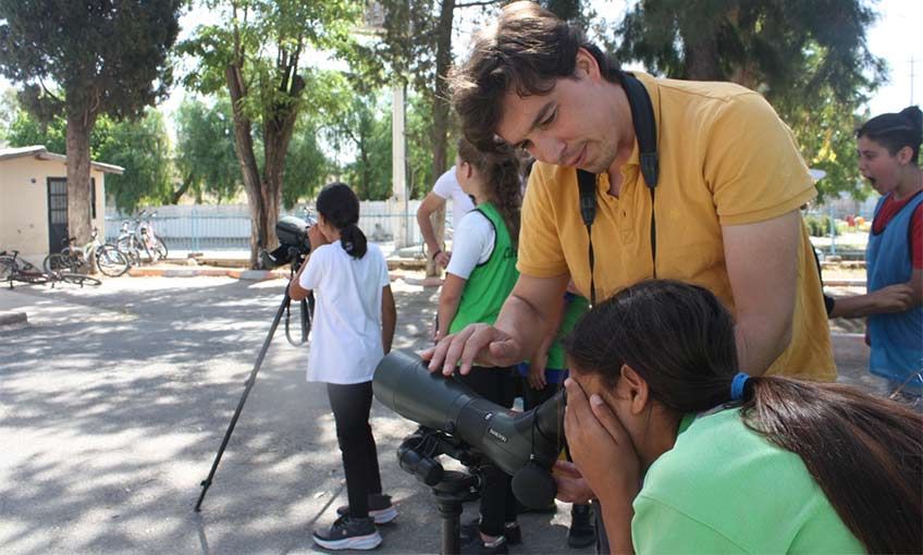 Çocuklara kuş gözlemciliği eğitimi