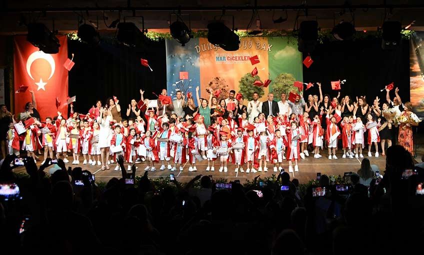 Nar çiçekleri mezun oldu