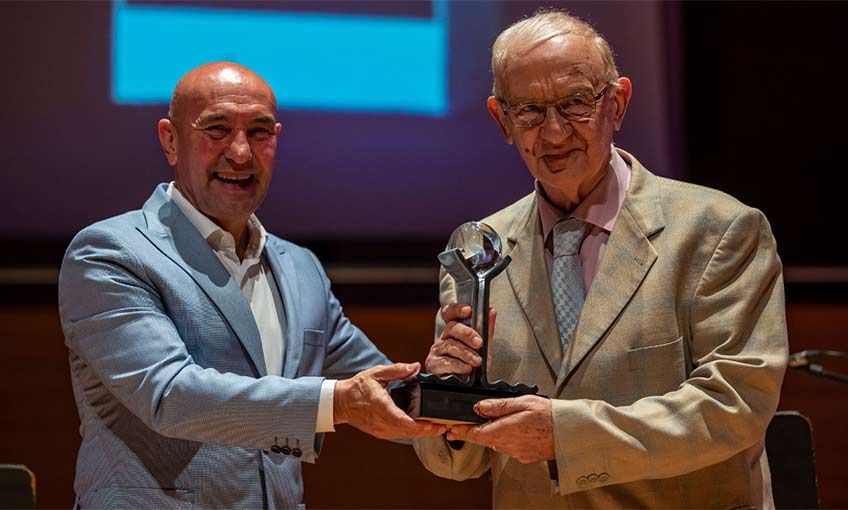 Kazanan “Sen Ben Lenin”