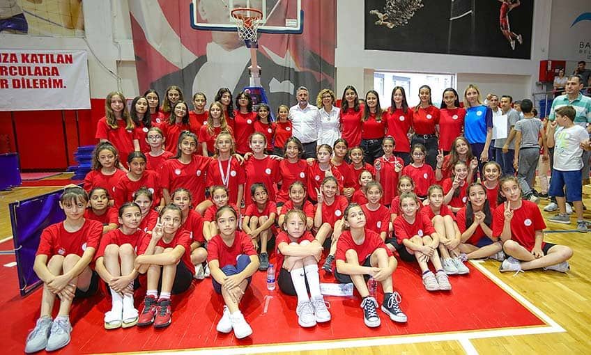 Yaz Spor Okullarına renkli açılış