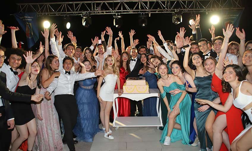 Özel Türk Koleji’nden yükseğe uçtular