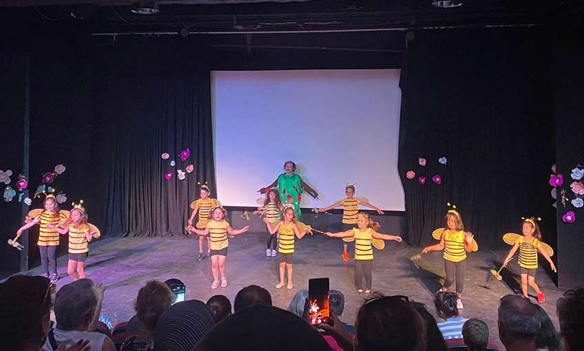 Tiyatro severleri evrensel oyunlarla buluşturdu