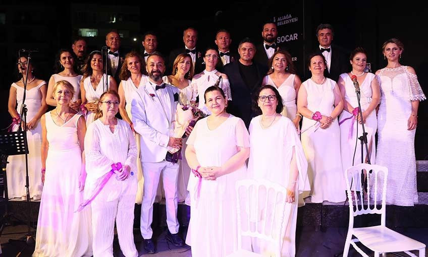 ASEV, Muazzez Abacı Şarkılarıyla mest etti