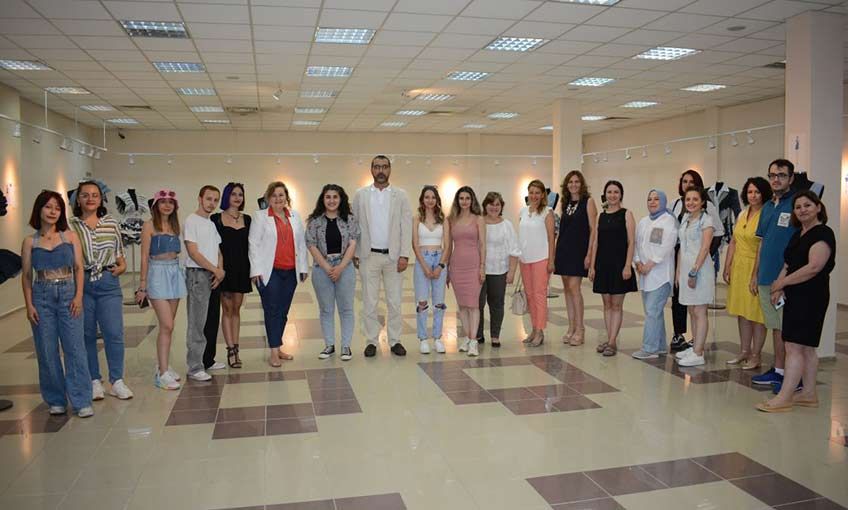 Denim Draping öğrenci çalışmaları sergisi