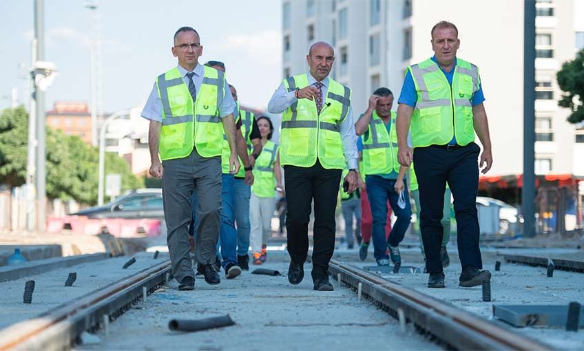 İzmir daha fazla hafif raylı sistem ve metroyla buluşacak