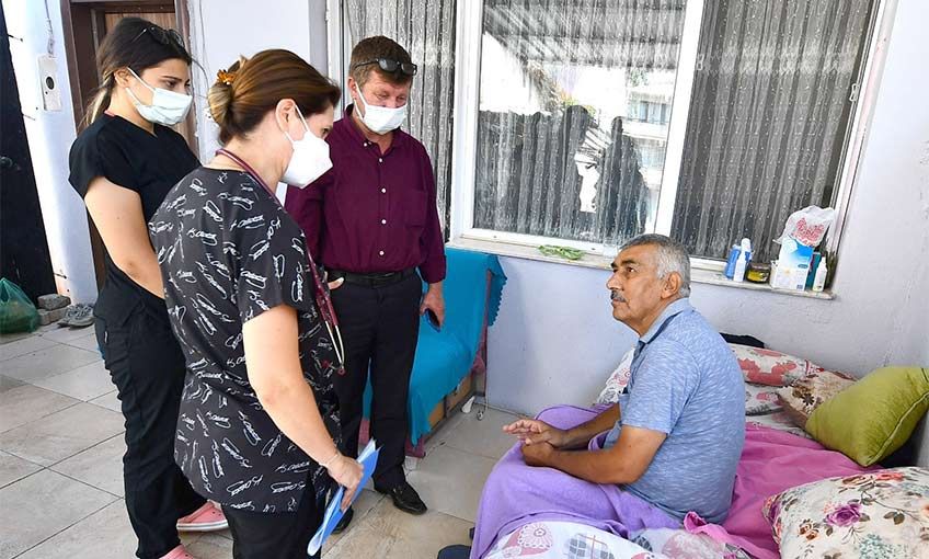 Eşrefpaşa Hastanesi'nin evde bakım hizmet ağı genişliyor