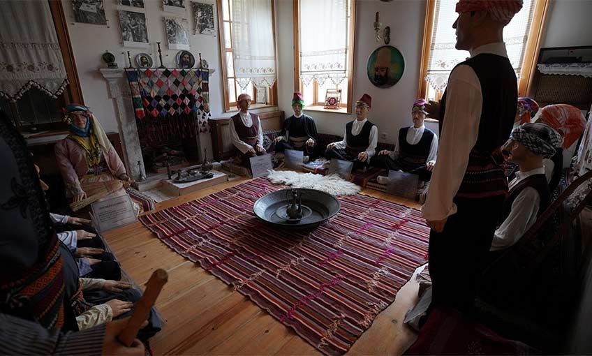 Narlıdere Tarihi Kültür Evi ziyaretçilerini ağırlıyor