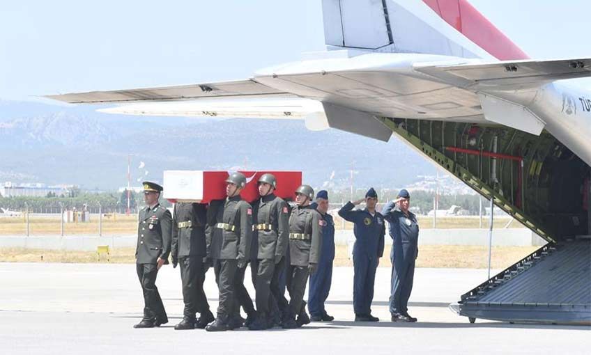 İzmir şehidini uğurladı