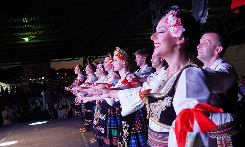 Sarımsaklı’da halk oyunları rüzgarı