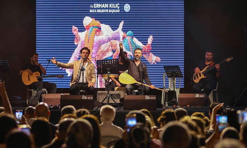 Buca’da aşure kazanları deyişlerle kaynatıldı