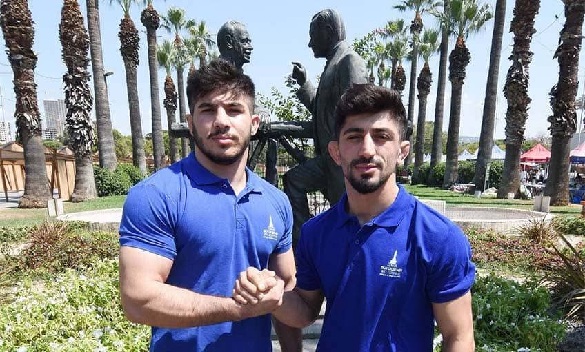 Şampiyon kardeşler İzmirli oldu