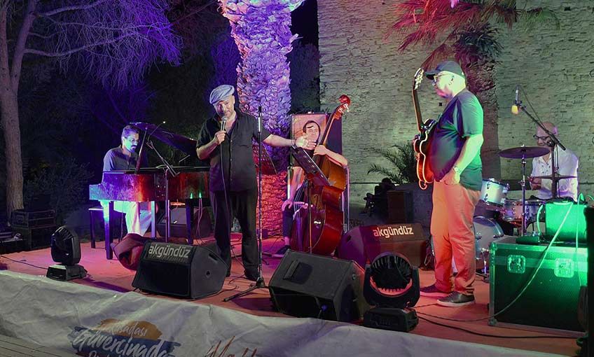 Güvercinada Kalesi’nden Yükselen Caz Melodileri