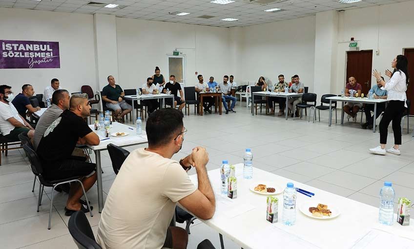 Babalara farkındalık eğitimi başladı