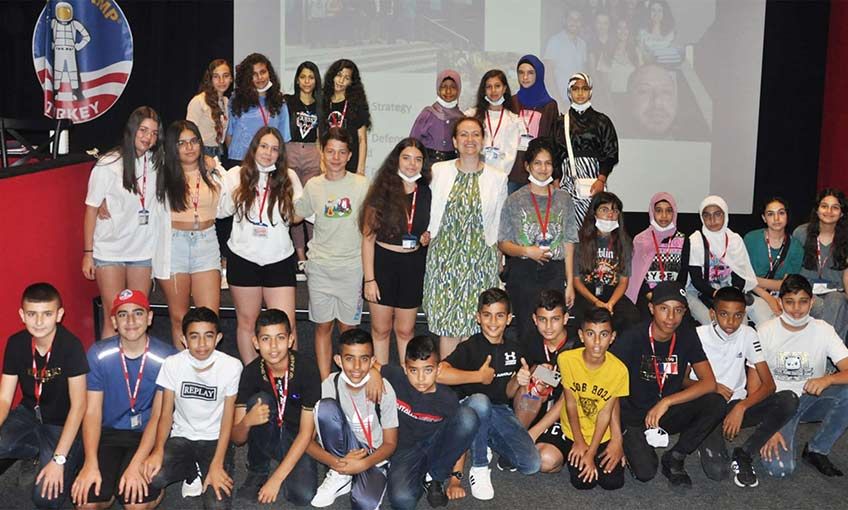 Frofesörden çocuklara fizik dersi