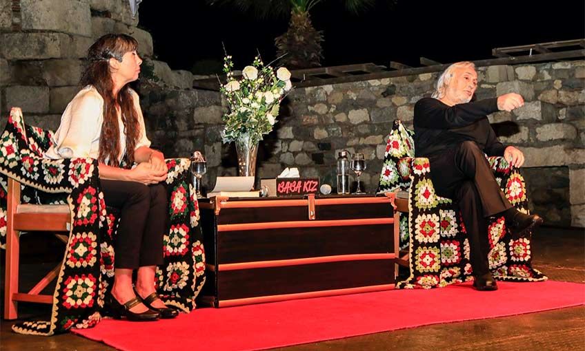 Müjdat Gezen'i ayakta alkışladı