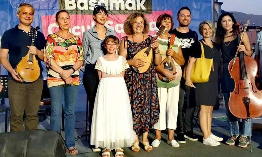 Çocuk şenliği tamam; Sırada çocuk korosu var