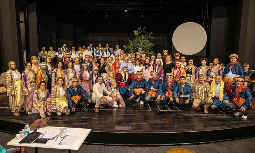 İzmirli 100 muhtar Zafer Yolu’nda ilk oyunlarını sahneleyecek