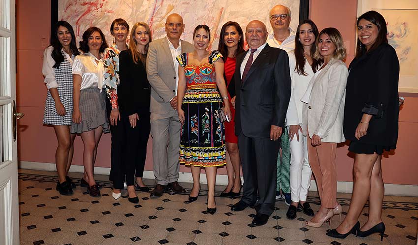 Arkas Paris havası estiriyor