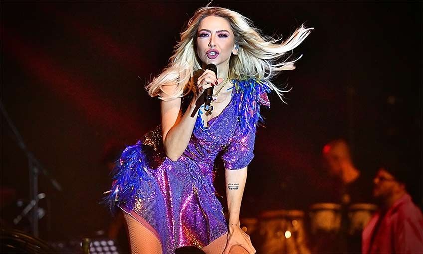 İEF’de ilk gün sahne Hadise'nin