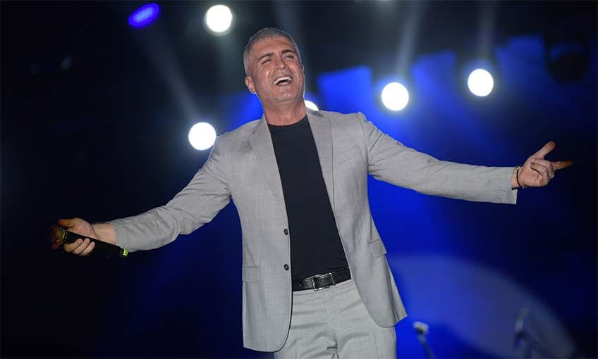 Çim Konserleri’nde Özcan Deniz rüzgarı